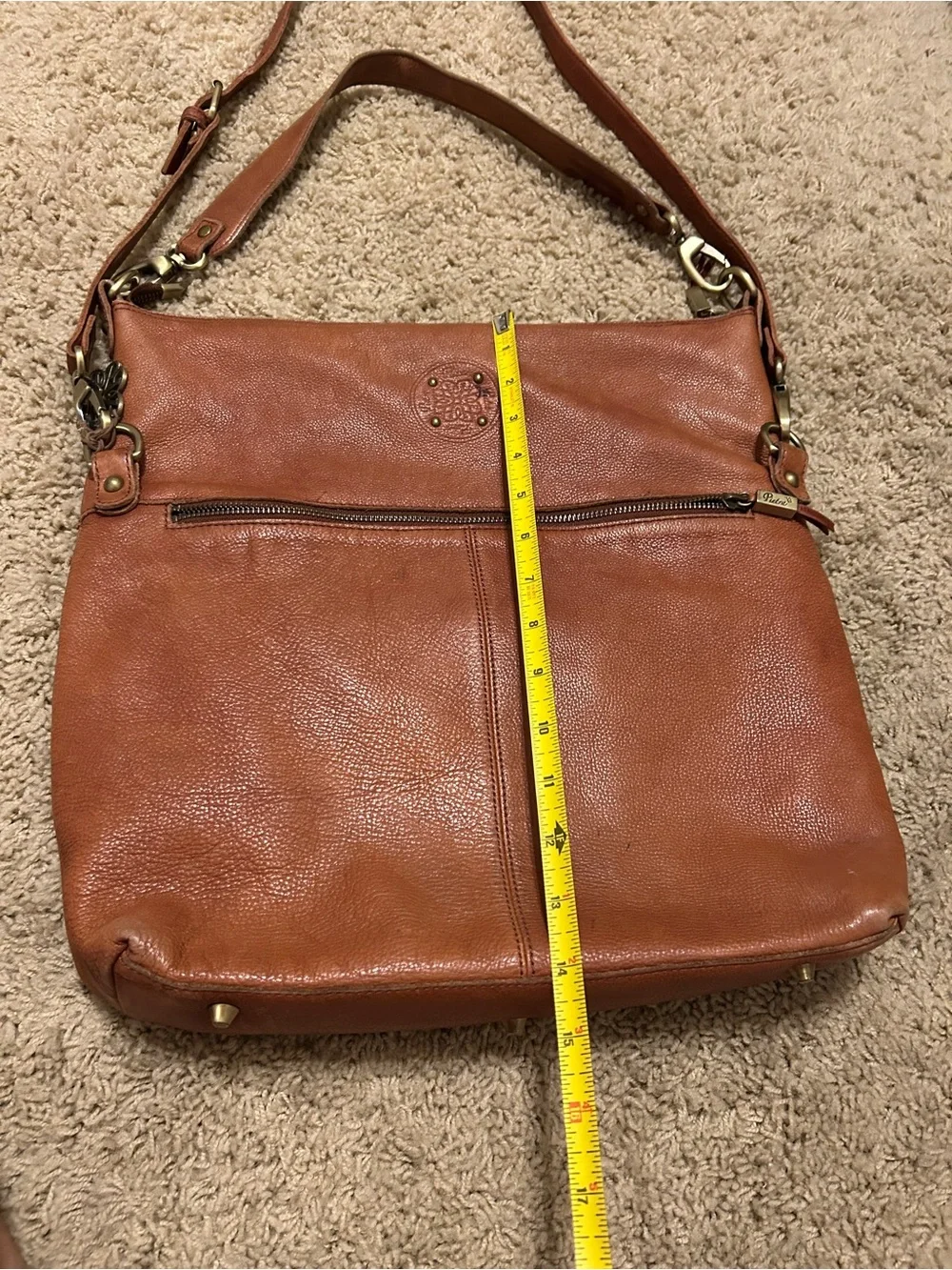 Leather Hobo Shoulder Bag in Cognac Brown